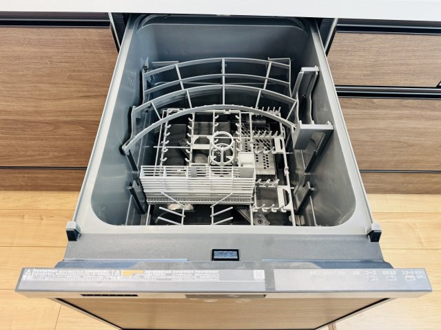 八王子市　西寺方町　新築一戸建て　２４ー３期のキッチン|～食洗機付き　食事後の食器洗いはお任せ、家族でゆっくりとくつろげます～