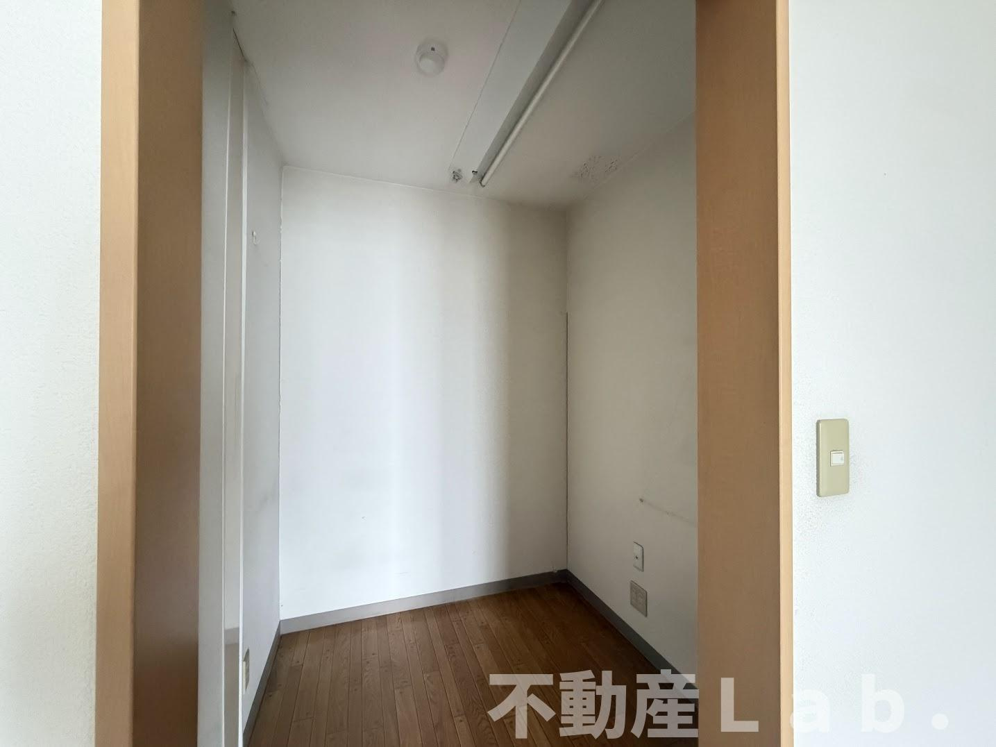  松久ビルの内装