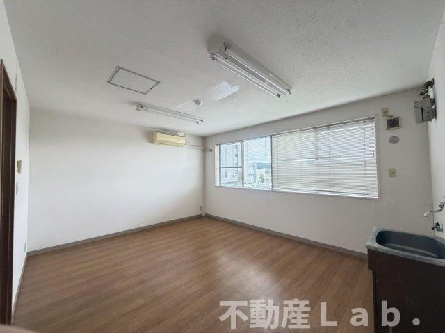  松久ビルの内装