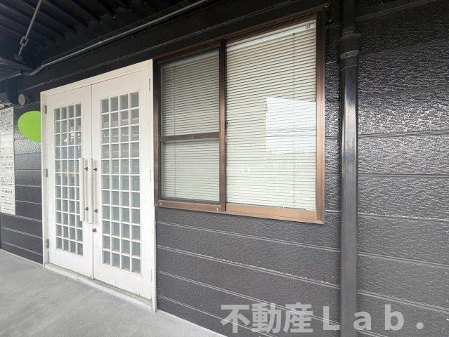  松久ビルのエントランス