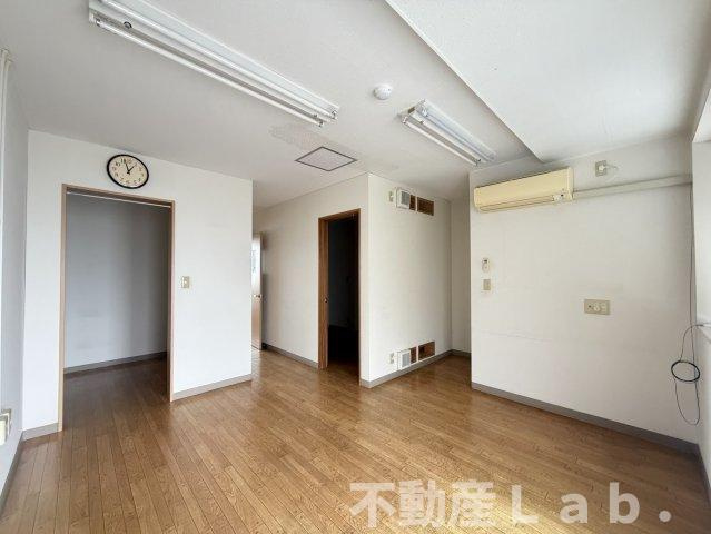  松久ビルの内装