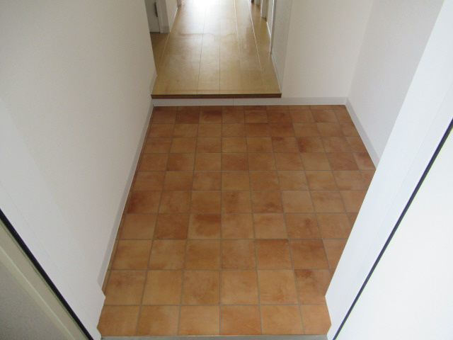 コモンパレス清水が丘の玄関