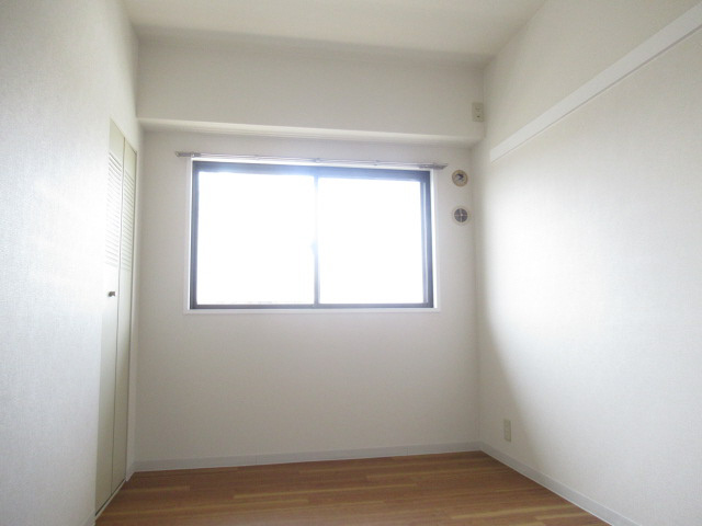 コモンパレス清水が丘の寝室