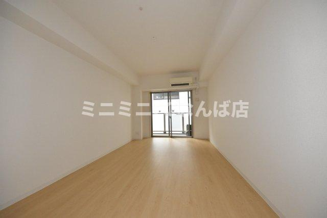 La Douceur心斎橋の居間・リビング