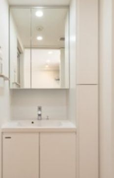 【独立洗面台】 | SYFORME OSHIAGE | 朝の支度にも助かる、独立の洗髪洗面化粧台