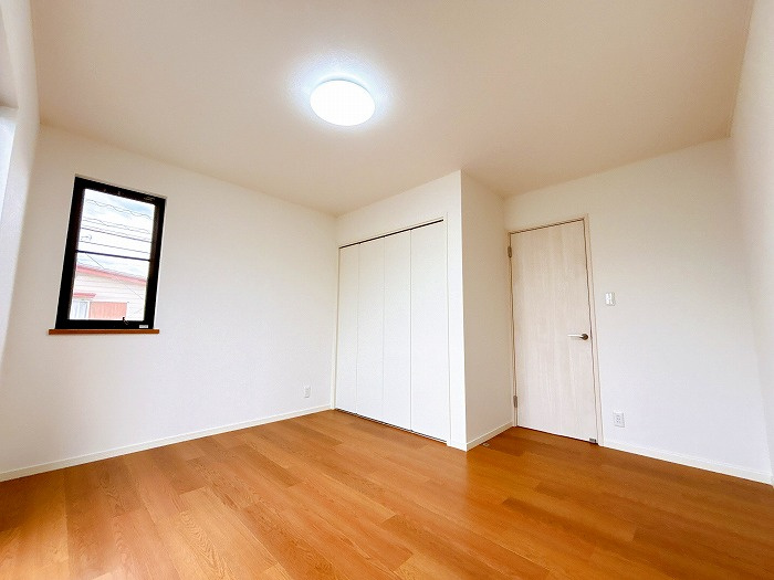 岡山市東区富士見町1丁目 中古住宅の洋室|◆2階南西側洋室6.5帖の様子です。