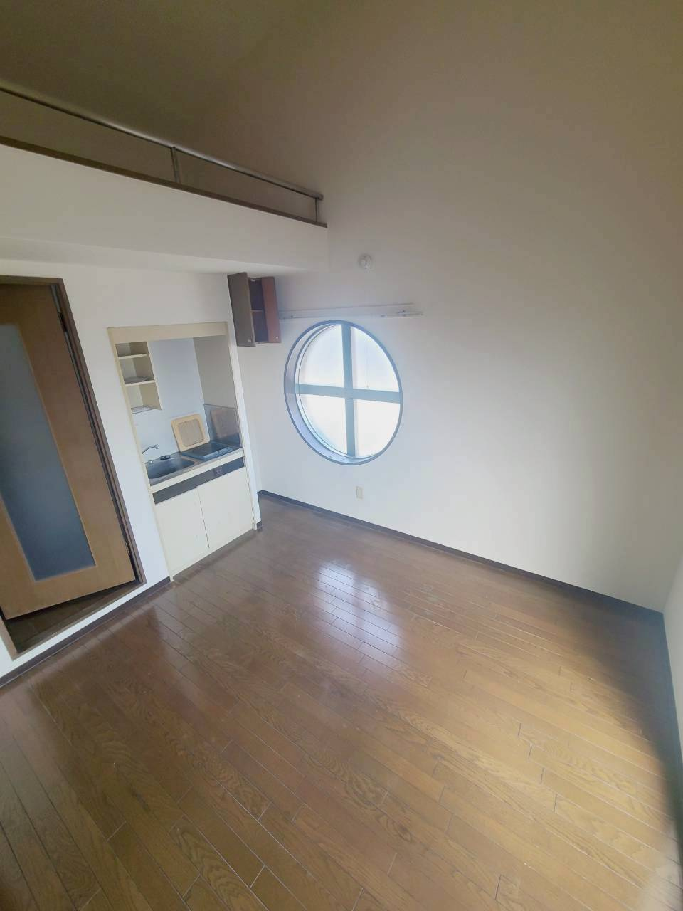 シャルマンフジ西宮弐番館の居間・リビング