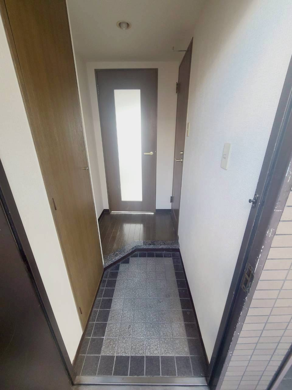 シャルマンフジ西宮弐番館の玄関