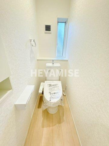 大村市沖田町の新築一戸建のトイレ