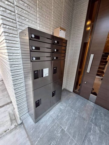 グランレガロ新高円寺のその他共用部分|ポストと宅配ＢＯＸ