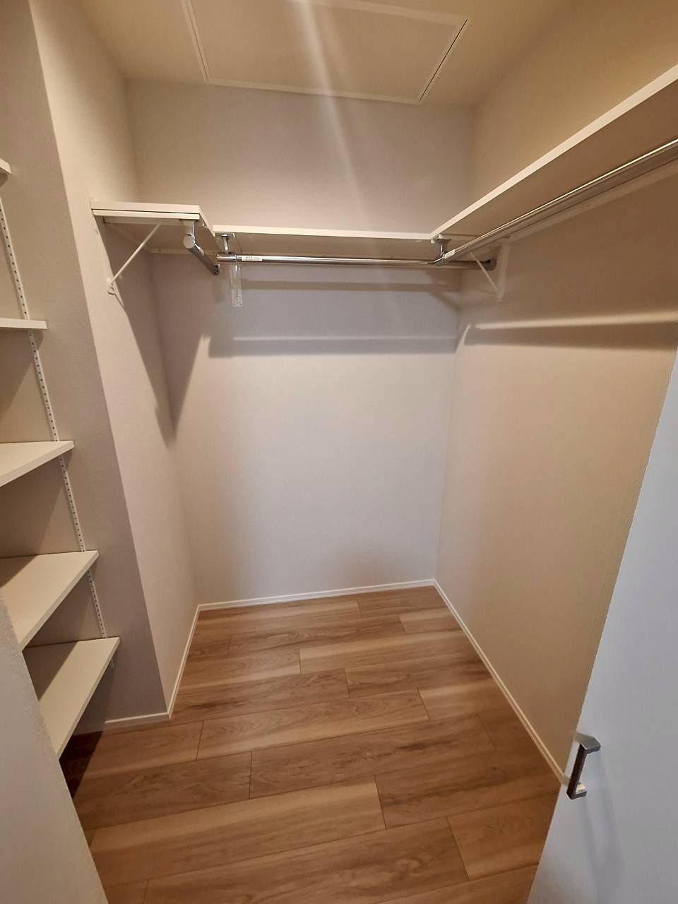 グランレガロ新高円寺の収納