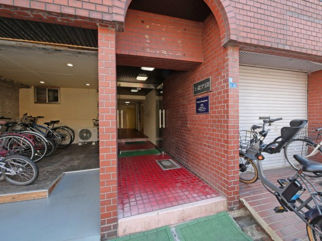 コーポピア玉出のエントランス