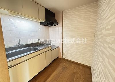 ユーミーISAのキッチン|収納スペースも豊富なシステムキッチン！