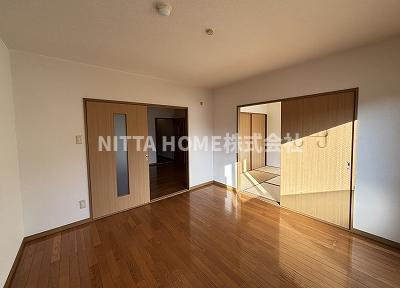 ユーミーISAの内装|温かみのあるお部屋ですよ♪