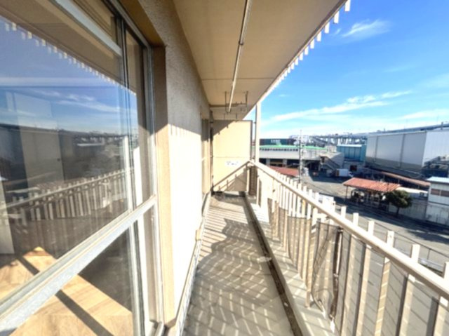 東部マンションＡ棟のバルコニー