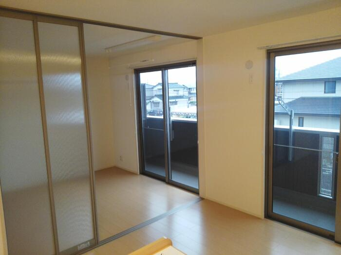 プラムビレッジⅡ　　刈谷市近郊の賃貸はクラスホーム刈谷店の居間・リビング