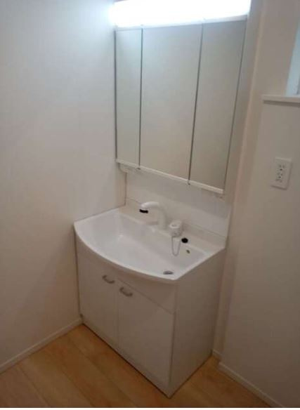 東大阪市大蓮南２丁目新築戸建の独立洗面台