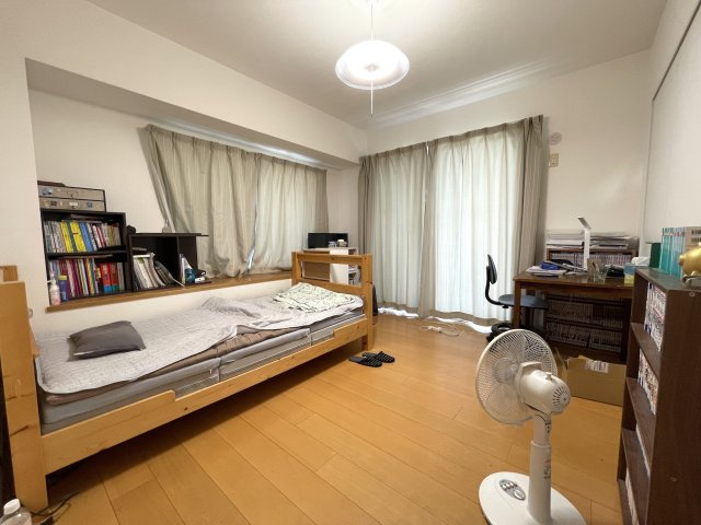 【洋室】 | フォレストコート瀬戸見サンセットビュー | 7.0帖の洋室。主寝室としては十分な広さがあります。