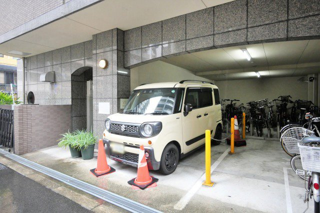 エイペックス内本町の駐車場