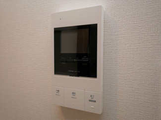 【セキュリティ】 | Parvis Flora Tsurumi | モニター付きインターホンです