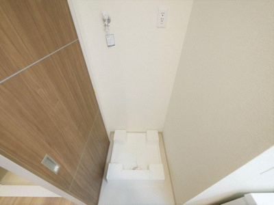 【設備】 | Parvis Flora Tsurumi | 洗濯機置き場です