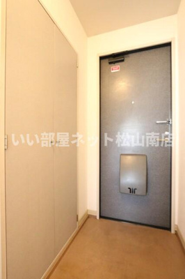 【玄関】 | ア・ラ・モード鷹子Ａ