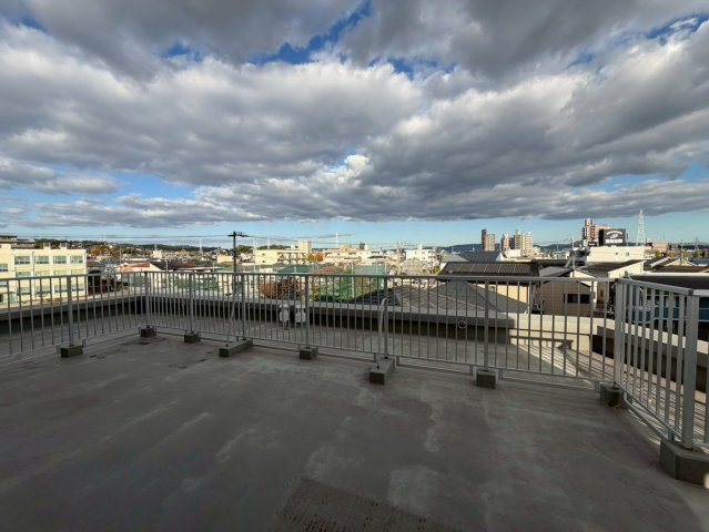 藤和シティコープ大森北棟のバルコニー|開放感あふれるルーフバルコニー