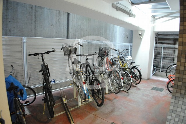 アビテ北御堂の駐車場|アビテ北御堂　駐輪場