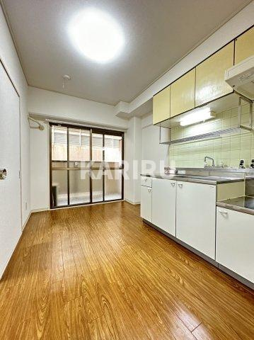 ラパンジール京橋の居間・リビング