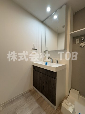 【独立洗面台】 | S-RESIDENCE高井戸EAST  | 3面鏡シャンプードレッサー