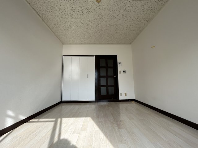 コスミックの居間・リビング