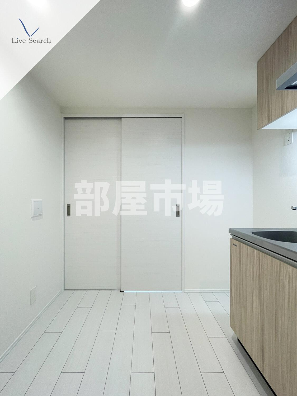 三ノ輪アパートメントの居間・リビング