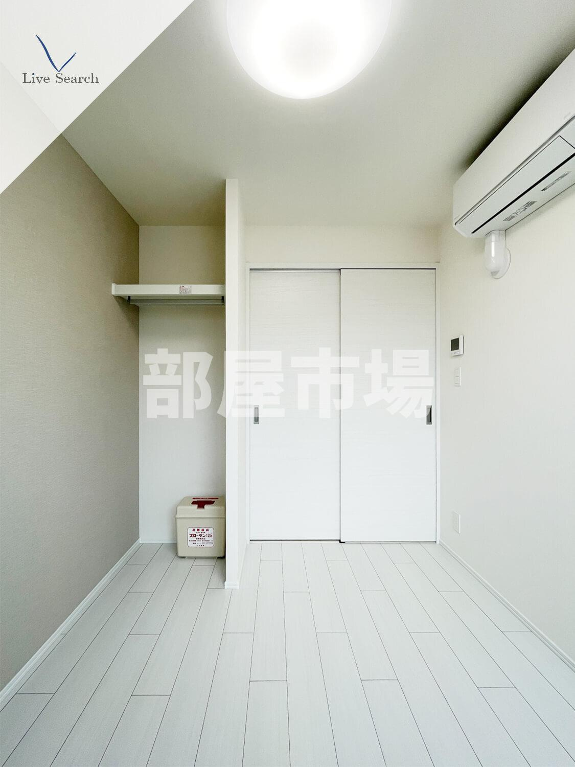 三ノ輪アパートメントの寝室