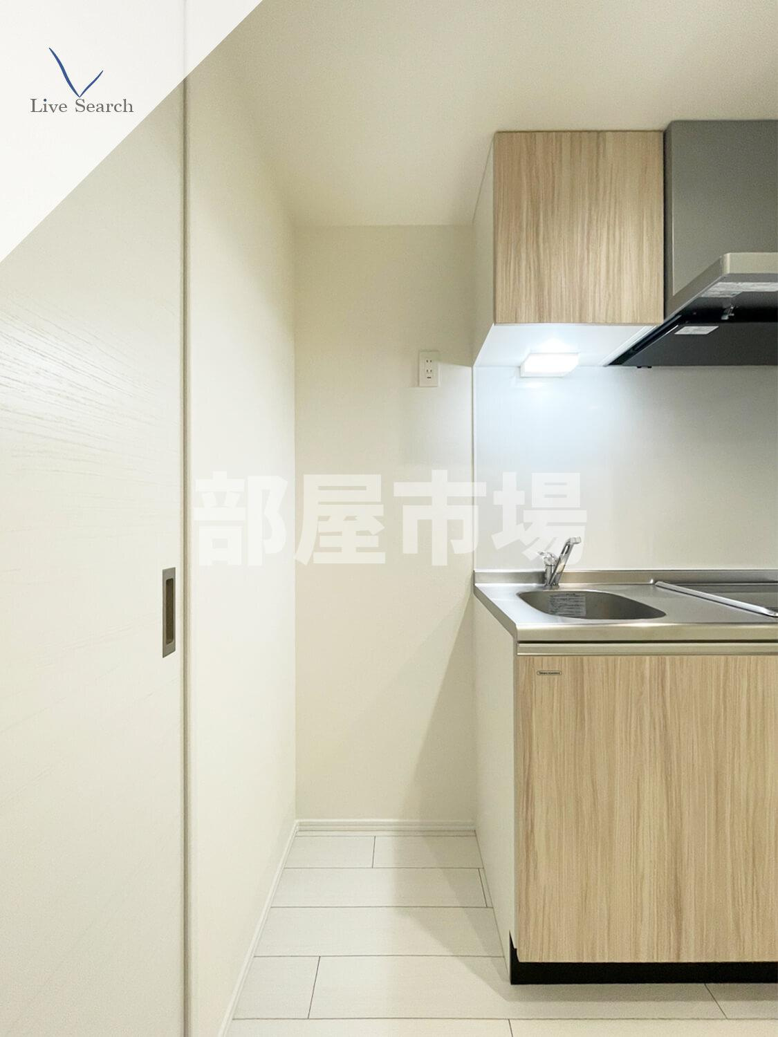 三ノ輪アパートメントのキッチン|冷蔵庫置場