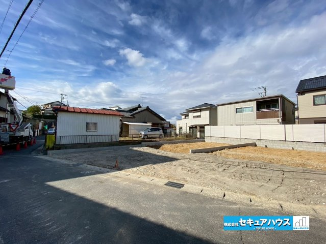 【同施工物件ご案内可能】大府市桃山町　全2棟の前面道路含む現地写真|事前予約にて現地ご見学いただけます！お気軽にお問い合わせください♪
■株式会社　セキュアハウス■
住宅ローンに強く、知識、経験豊富なスタッフ在籍
お客様に寄り添い、ご成約後もサポート致します。