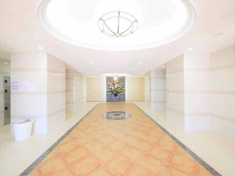 Luxe新大阪IIのエントランス