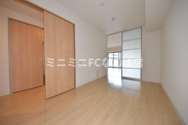 グランルージュ谷町六丁目の寝室