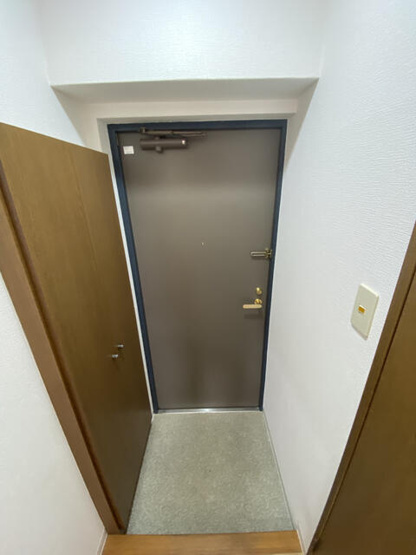 【玄関】 | ラ・リヴィエール