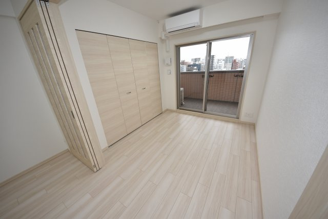 スプランディッド難波元町の寝室