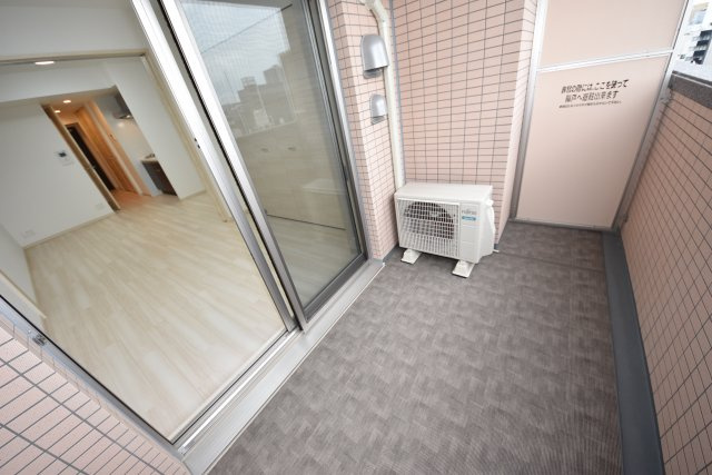 スプランディッド難波元町のバルコニー