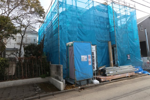 【GRAFARE　ZEH水準仕様】小平市上水新町５期の外観|南西向きのため、陽当り良好！