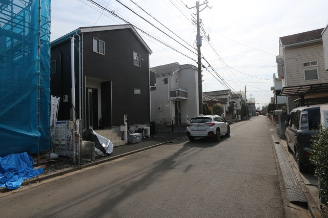 【GRAFARE　ZEH水準仕様】小平市上水新町５期の外観|浴室には雨の日や花粉の季節のお洗濯に便利な浴室乾燥機を完備！