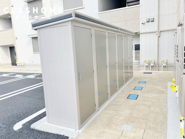 NC STYLE 知立 WESTのエントランス