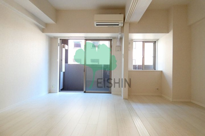 【居間・リビング】 | ネストピア博多駅前2 | アレンジ自由自在の広々空間です！