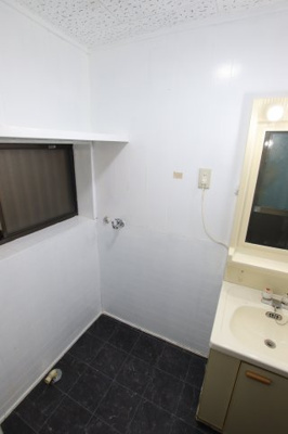 【設備】 | 河内長野市錦町戸建 | 室内洗濯機置き場