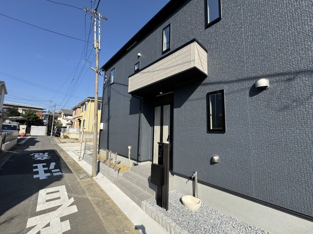 市川市国府台５丁目新築戸建【国府台小学校：10分】のエントランス|エントランス・玄関ポーチ