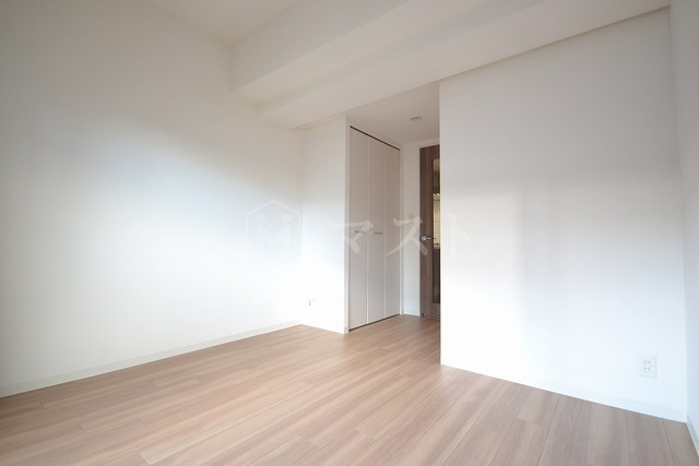 大阪市北区中津４丁目の賃貸マンションの居間・リビング