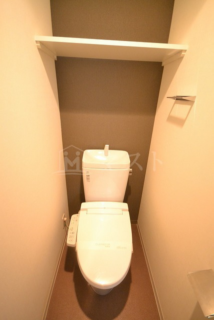 大阪市北区中津４丁目の賃貸マンションのトイレ