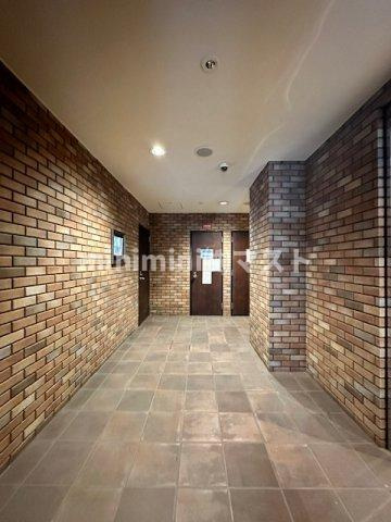 大阪市北区南扇町の賃貸マンションのロビー