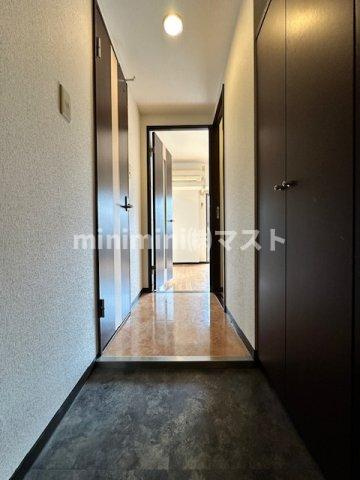 大阪市北区南扇町の賃貸マンションの玄関